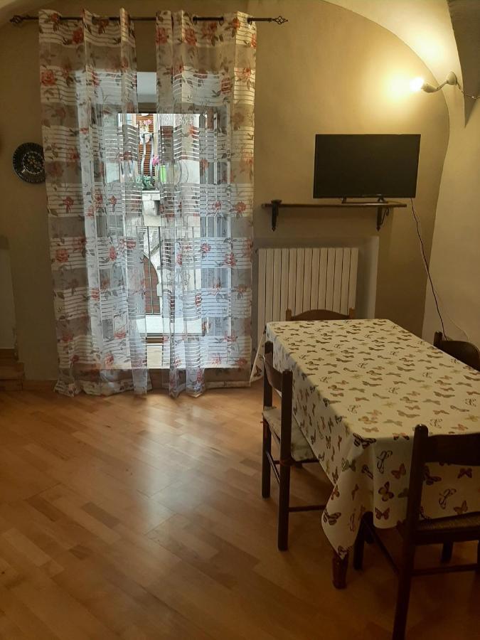 Alloggi Piazza Umberto Primo Pacentro Luaran gambar