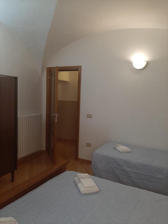 Alloggi Piazza Umberto Primo Pacentro Luaran gambar